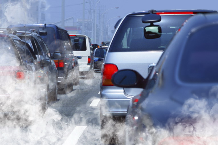 Smog, Oms: l’80% dei cittadini respira aria fuori dai limiti