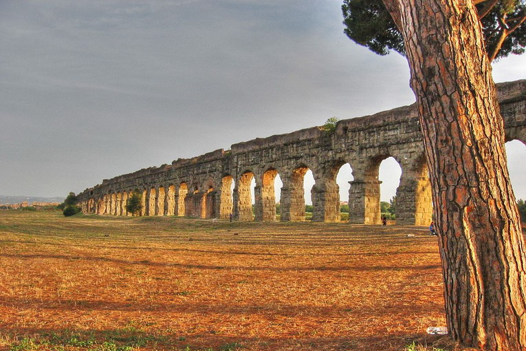 Parco degli Acquedotti, non solo natura ma tanta storia