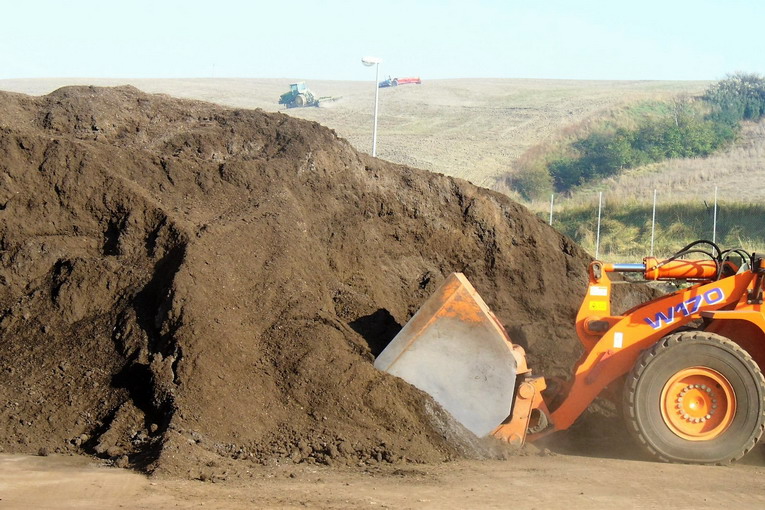 Compostaggio, una risorsa che fa risparmiare molti soldi