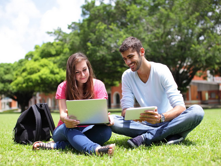 Earth Day, 3 universitari di 4 chiedono di utilizzare energia rinnovabile in ateneo