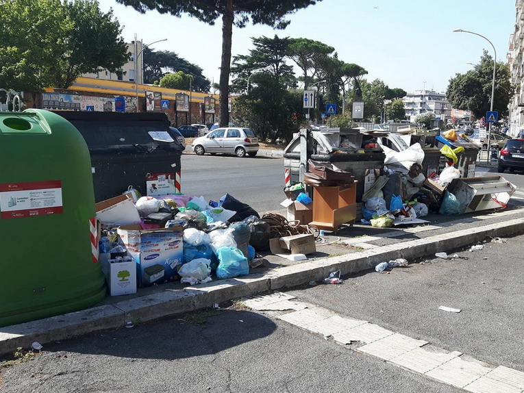 Rifiuti, Roma