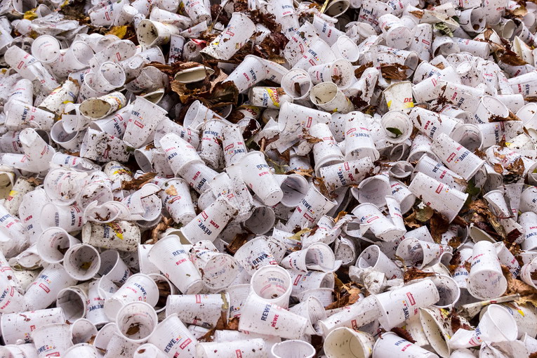 Rifiuti ingombranti e svuota cantine, attenzione a chi chiamate