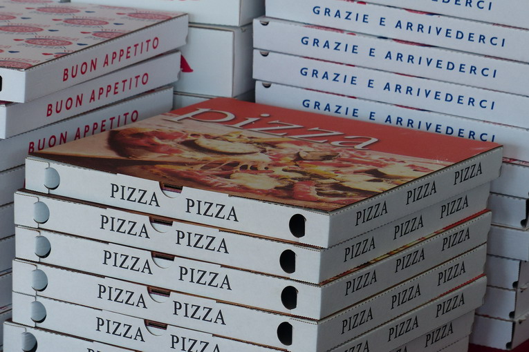 Cartoni di pizza