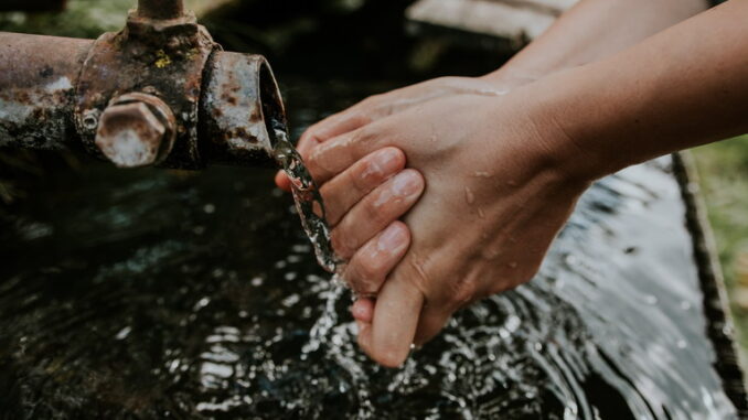 Fonti di acqua potabile nel nostro pianeta: naturali e artificiali