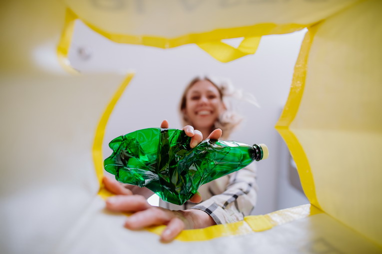Riciclo creativo della plastica: soluzioni pratiche e originali