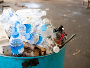01 Plastica nella raccolta differenziata: cosa sbagliamo più spesso