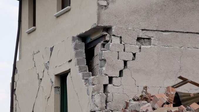 Terremoti cause, effetti e prevenzione Terremoti: cause, effetti e prevenzione