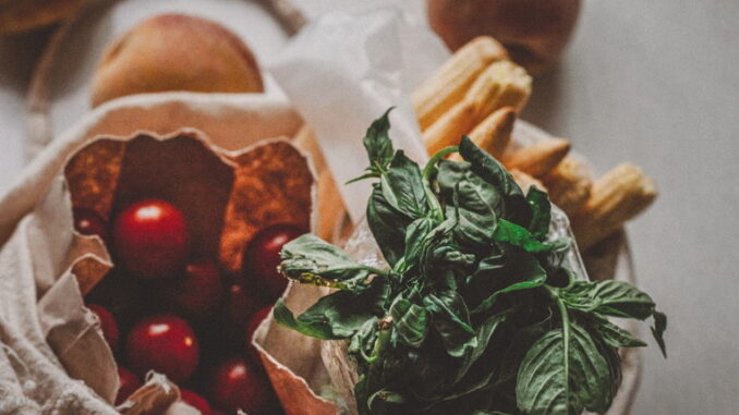 Cibo biologico: guida completa a benefici, produzione e sostenibilità Cibo biologico: guida completa a benefici, produzione e sostenibilità